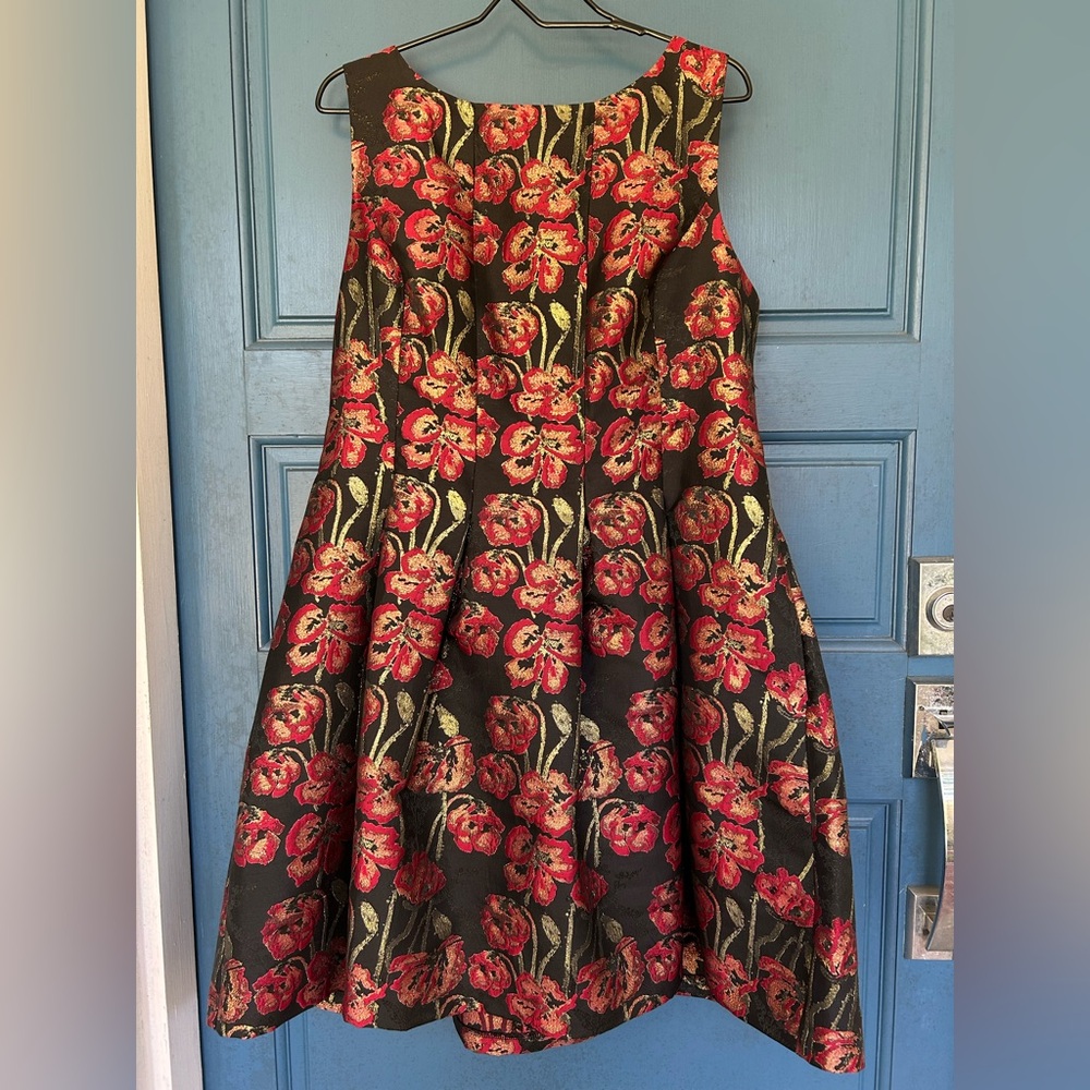 Jessica Howard Sparkly Pouf Black Dress with Red Floral Design Size 18